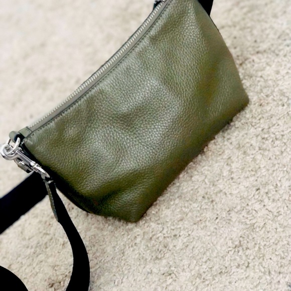 A warm green colour coach bag styled to go with every outfit. - Picture 3 of 4